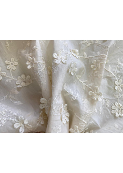 Батист хлопок обьемная вышивка 03-DY71102